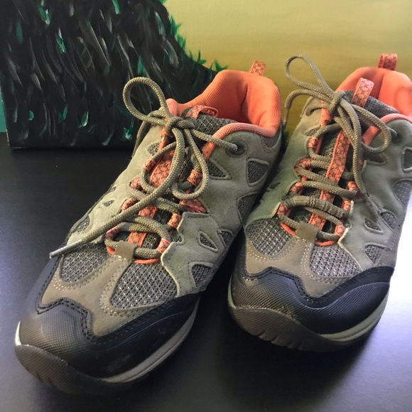 🥾 MERRELL hiking boots, size 10 - Picture 2 of 6